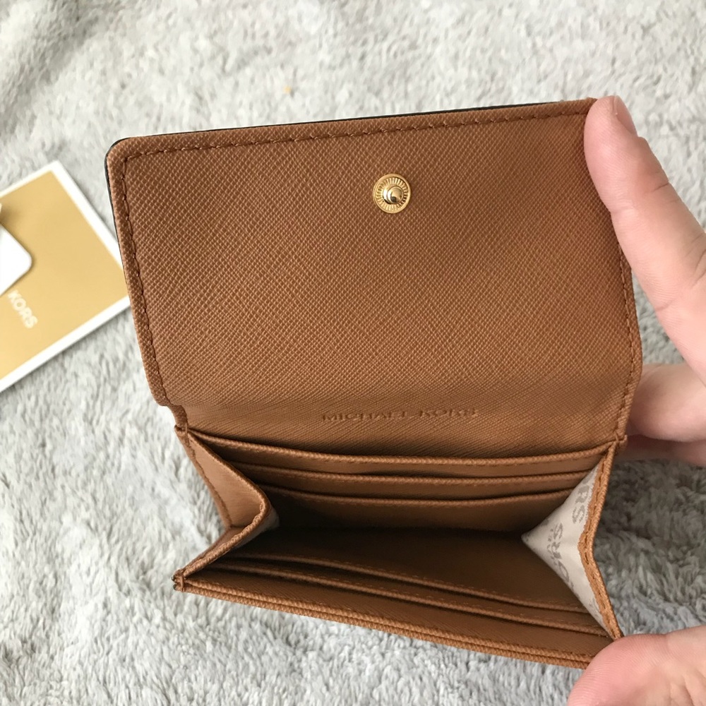 Michael Kors Wallet - Picture 3 of 4
